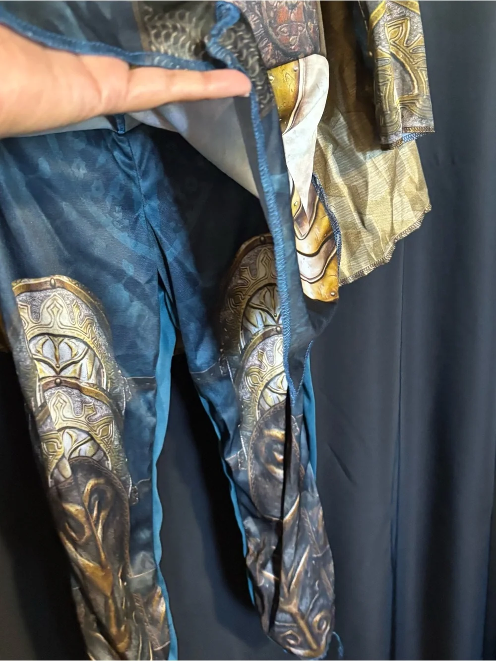 Dungeons and Dragons Xenk The Paladin Deluxe Muscle Costume Boys 6-7 Blue & Gold